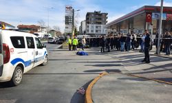 Kocaeli'de motosikletin çarptığı yaya öldü, sürücü ağır yaralandı