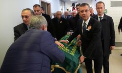 Özgür Özel, 24. Dönem Milletvekili Dinçer'in kayınpederinin cenaze törenine katıldı