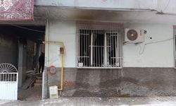 Şanlıurfa'da çıkan ev yangınında 4 kişi dumandan etkilendi, 1 kişi yaralandı