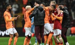 Süper Lig'deki yenilmezlik serisini 15 maça çıkaran Galatasaray, liderliği bırakmadı