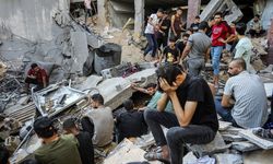 İsrail yardım almak için bekleyen Gazzelileri gözünü kırpmadan vurdu! Onlarca kişi hayatını kaybetti