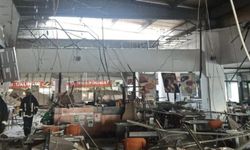 Ünlü köfteci restoranın asma tavanı çöktü: Müşteriler altında kaldı