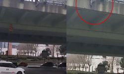 İstanbul'un göbeğinde bir kadın kendini viyadükten aşağı bıraktı! Korkunç anlar kamerada