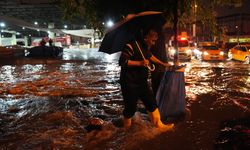Ankara'da sel baskını! Çok sayıda bina su altına kaldı: Tahliye çalışmaları devam ediyor