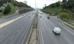 İstanbul'da yollar bomboş kaldı! Trafik yoğunluğu yüzde1'lere kadar düştü.