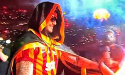 Galatasaray'ın şampiyonluk kutlaması: Ziyech, Filistin bayrağı açtı. Icardi, Dzeko'nun müziğini kullandı