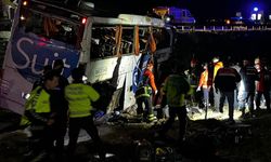 Aksaray'da yolcu otobüsü, şarampole devrildi: Çok sayıda ölü ve yaralı var