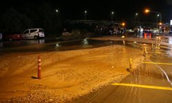 Muğla'da su hattında patlama: Kara yolu trafiğe kapatıldı