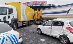 Kayseri'de feci kaza: TIR direksiyon hakimiyetini kaybetti 5 aracı biçti!
