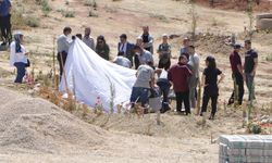 Yağmur Taktaş'ın cenazesi, otopsi için Adana’daki mezarından çıkarıldı