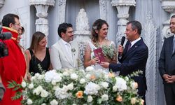 Gazeteci Gülşah İnce, ekonomist Oğuz Demir ile evlendi! Nikah şahitleri Özgür Özel oldu