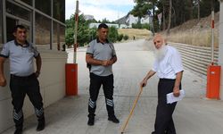 82 yaşındaki Yaşar dede 4'üncü defa sınava girdi! "Mezara kadar okuyacağım”