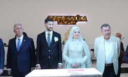 Gündem olan fotoğraf! Mansur Yavaş ile Melih Gökçek nikah şahidi oldu