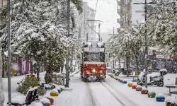 Havalar birden buz kesmişti. Kar İstanbul sınırına kadar geldi.