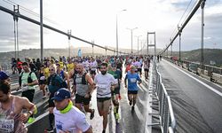 Kıtalar arası yarış! Beklenen gün geldi 46. İstanbul Maratonu başladı