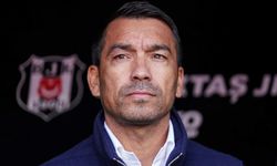 Beşiktaş Giovanni van Bronckhorst’a veda ediyor: Yeni maçta yeni isim…