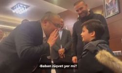 Keçiören Belediye Başkanı'ndan küçük çocuğa tepki çeken soru! "Baban rüşvet yer mi?"