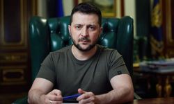 Zelensky'den kritik iddia: Rusya ölen askerlerin yüzlerini yakıyor!