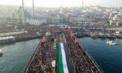 Galata Köprüsü'nde tarihi yürüyüş! Yüz binlerce kişi Filistin için bir arada