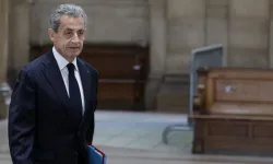 Fransa’da kritik dava: Eski Cumhurbaşkanı Sarkozy yasadışı finansmandan yargılanıyor!