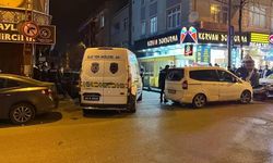 İstanbul'da çay ocağına el bombası attılar!