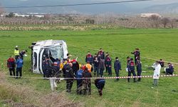 Denizli'de sporcu öğrencileri taşıyan midibüs devrildi: 2 ölü ve 26 yaralı!