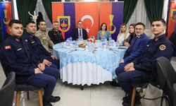 Vali Akbıyık ve Başsavcı Dönmez, jandarma personeliyle iftarda buluştu