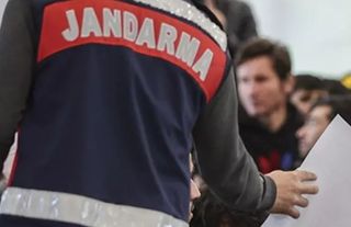 Jandarmadan göçmen kaçakçılığına geçit yok: 1 göçmen ile 2 organizatör yakalandı