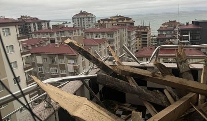 Ülke genelinde olumsuz hava mevcut: Ankara’da fırtına çatıları uçurdu!