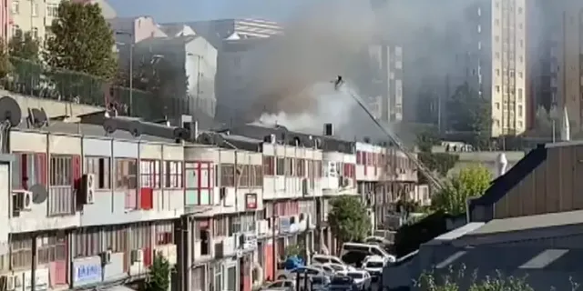 Bağcılar'da Matbaacılar Sitesi'ndeki bir iş yerinde yangın çıktı