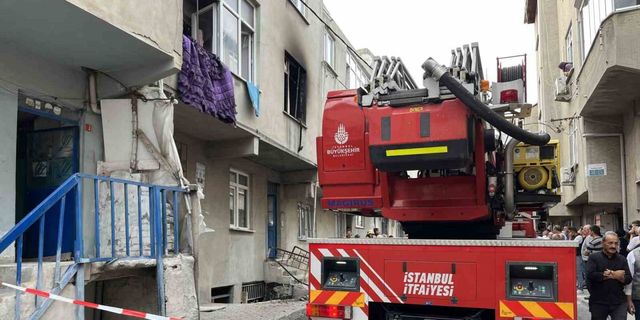 Avcılar’da daire yangınında 3’ü çocuk 8 kişi kurtarıldı