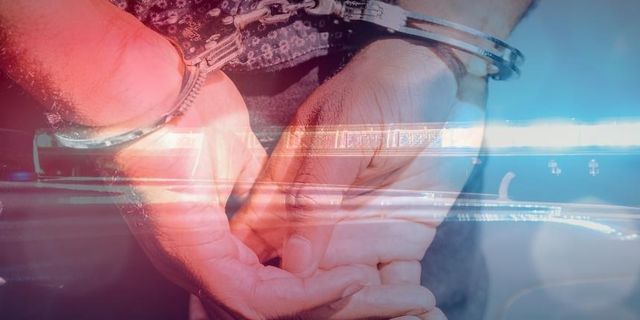 Denizli'de 19 yıl cezası bulunan suç makinesi yakalandı