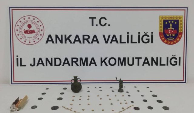 Tarihi eser kaçakçıları yakayı Ankara’da ele verdi!