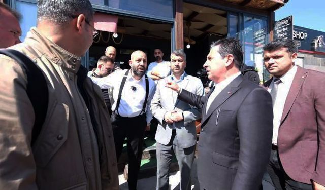 Esnaf gezisinde karşılaşan CHP’li ve İYİ Partili adaylar arasında gerilim!