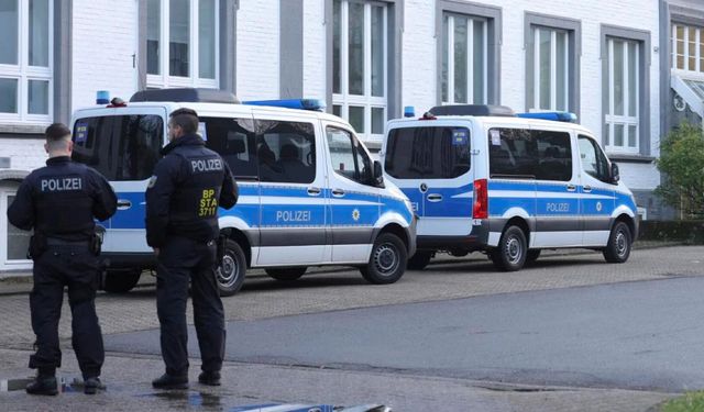 Almanya'da üniversitede bir kişi polis kurşunuyla yaşamını yitirdi