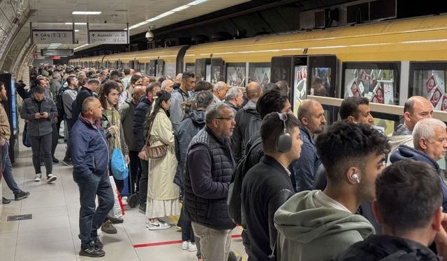 Üsküdar-Samandıra Metro Hattı'nda seferler 60 saattir aksamaya devam ediyor