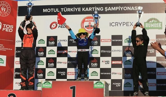 Zayn Sofuoğlu, ilk profesyonel yarışına çıktı ve birinci oldu