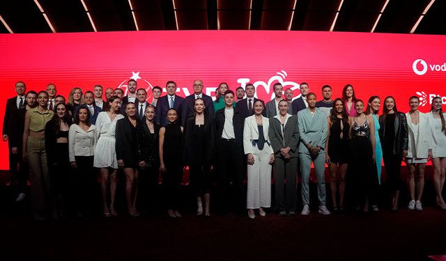 Voleybolda milli takımlar için sezon açılış töreni yapıldı. Ali Koç'tan TVF'ye övgü dolu sözler