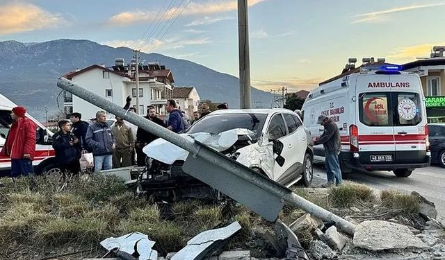 Fethiye'de feci kaza: 2’si çocuk, 6 yaralı!