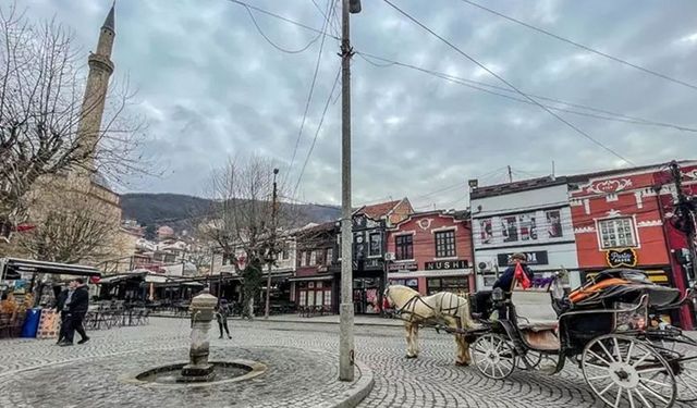 Tarihi kararı duyurdular: O ülkede Türkçe resmi dil oldu