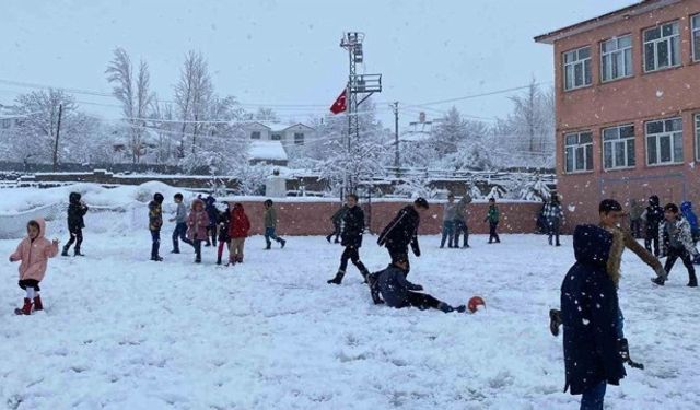 KAYSERİ’DE BUGÜN OKULLAR TATİL Mİ? 12 Şubat 2025 Kayseri'de kar tatili var mı, Valilik açıkladı mı?