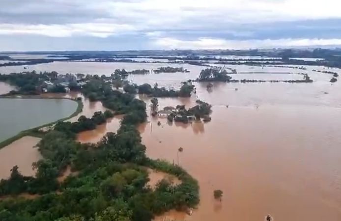 Brezilya’yı sel vurdu: 8 ölü, 21 kayıp