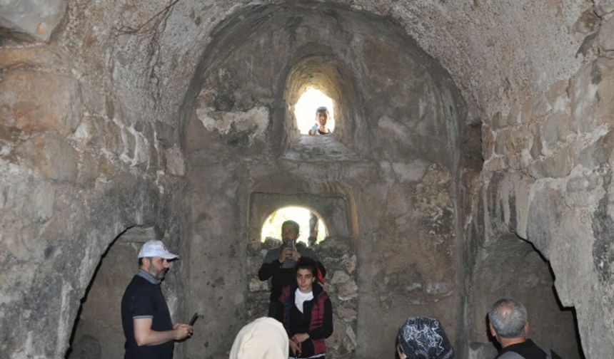 Şırnak Gabar’da 1700 Yıllık Manastır Keşfedildi