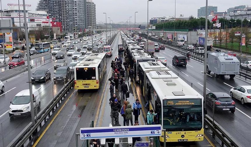 19 Mayıs'ta toplu taşıma ücretsiz mi? 19 Mayıs Pazar günü İETT otobüsü, metrobüs, metro, vapur, Marmaray bedava mı?