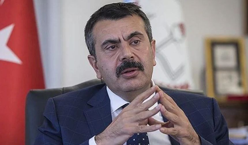 Milli Eğitim Bakanı duyurdu: Müfredat değişiyor
