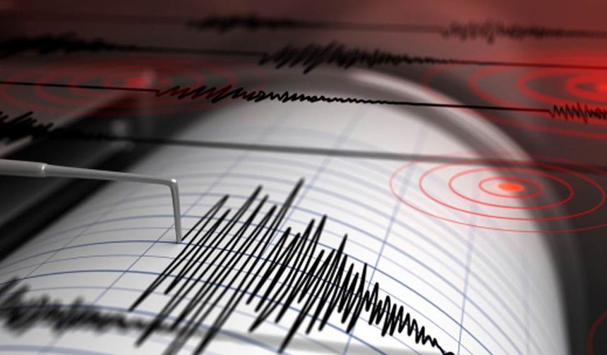 Antalya Gazipaşa açıklarında 4.8 büyüklüğünde deprem: Vatandaşlar sokaklara döküldü