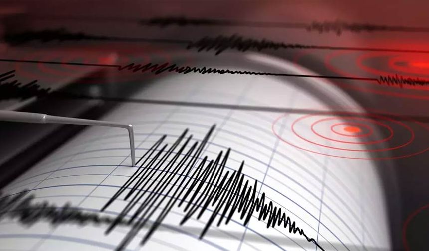 Bitlis'te korkutan deprem! Çevre illerden de hissedildi