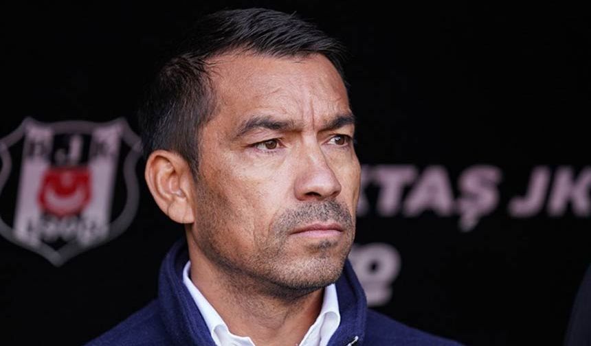 Giovanni van Bronckhorst istifa etti mi?