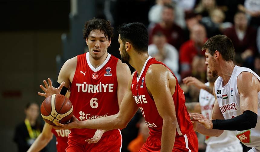 Macaristan'da tarih yazdık! 12 Dev Adam, EuroBasket 2025 vizesi aldı