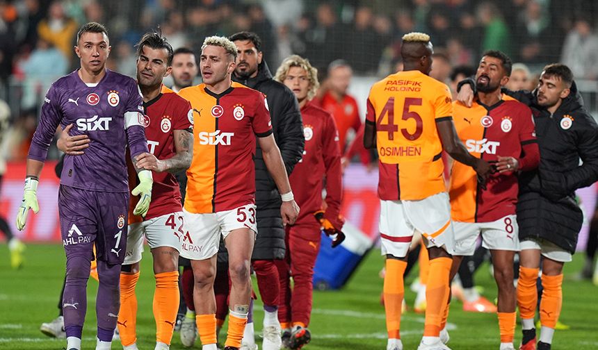 Galatasaray maçı sonrası ortalık karıştı: Kaptan ile dayı arasında tartışma